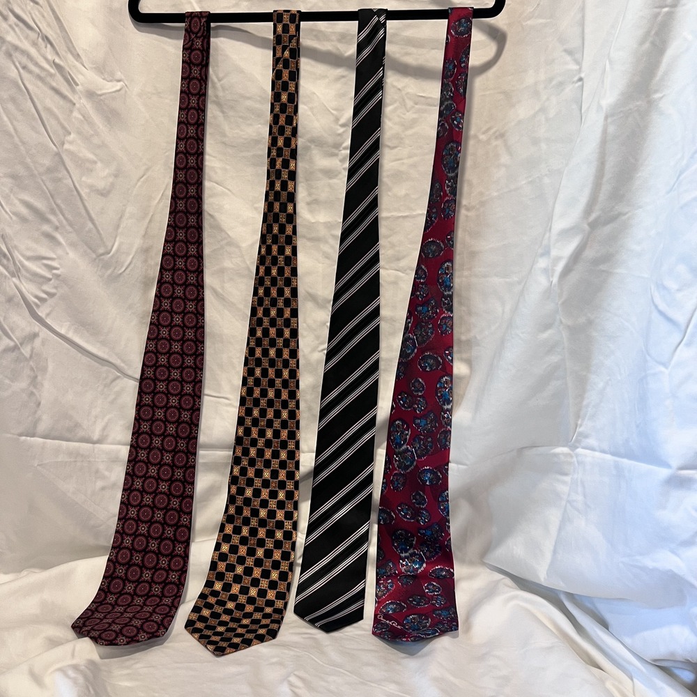 ASSORTED BRANDS Men's Classic Lot of 4 Premium Polyester & Silk Ties